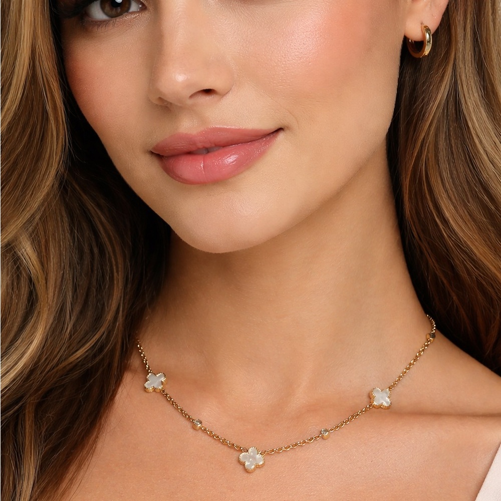 Stainless Steel White Clover Necklace